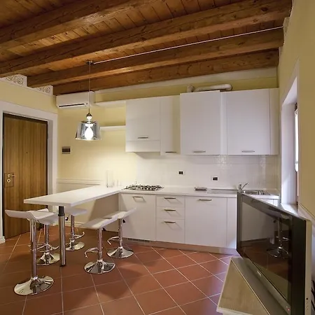 Nel Centro Storico Di Verona